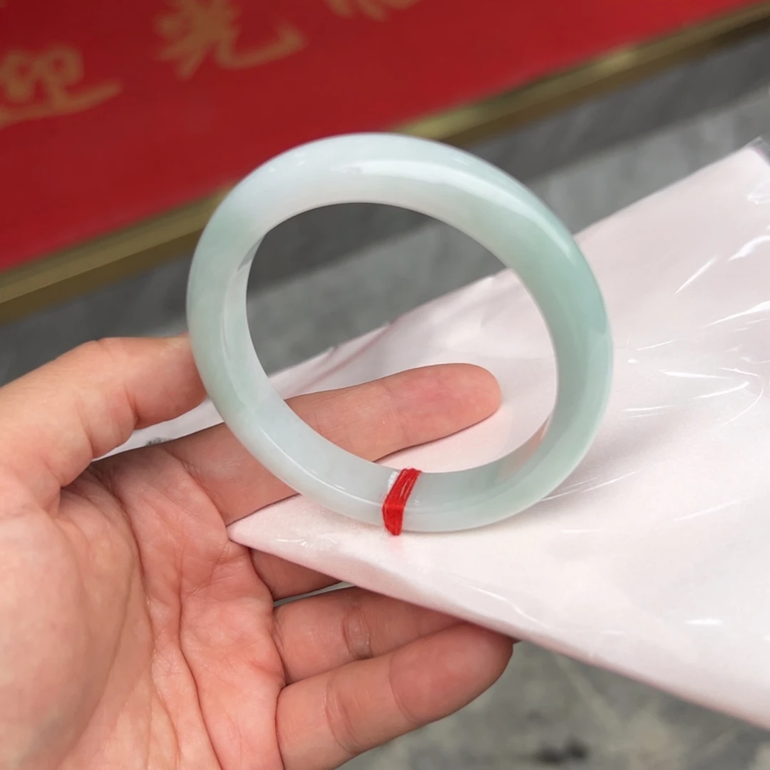 翡翠手镯未镶嵌天然翡翠手镯