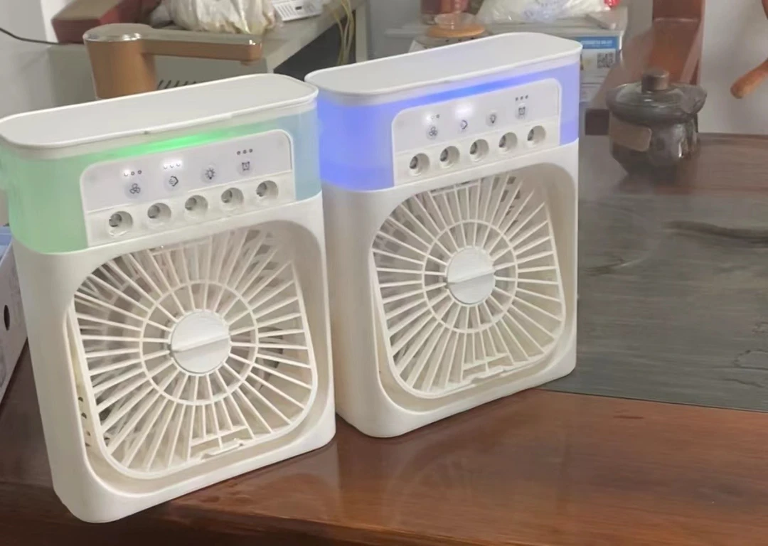 夏天必备神器喷雾风扇 水冷风扇 加湿器风扇 降温风扇 家用风扇