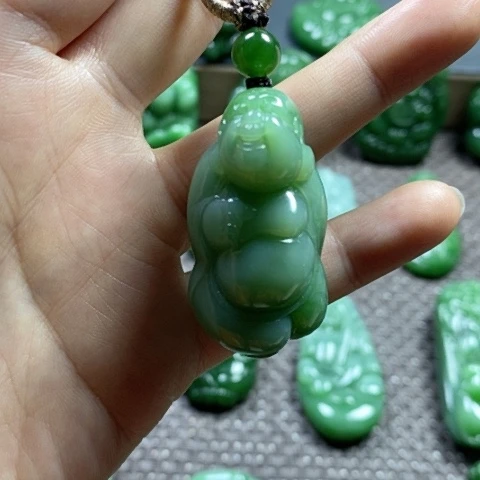 【闪购商品】颈饰未镶嵌和田玉