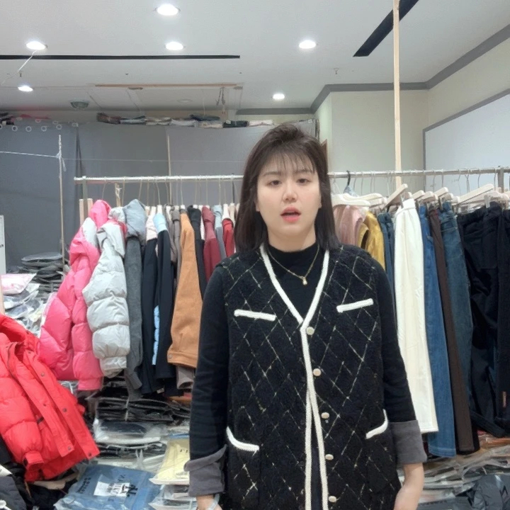 园***芮娜依莲芮娜依莲