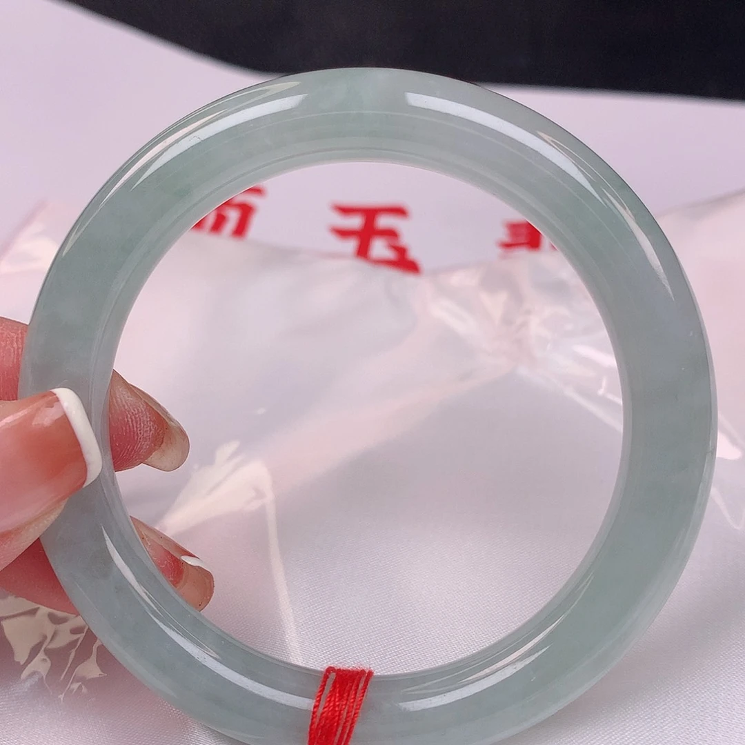 【闪购商品】翡翠手镯（圆镯）未镶嵌56