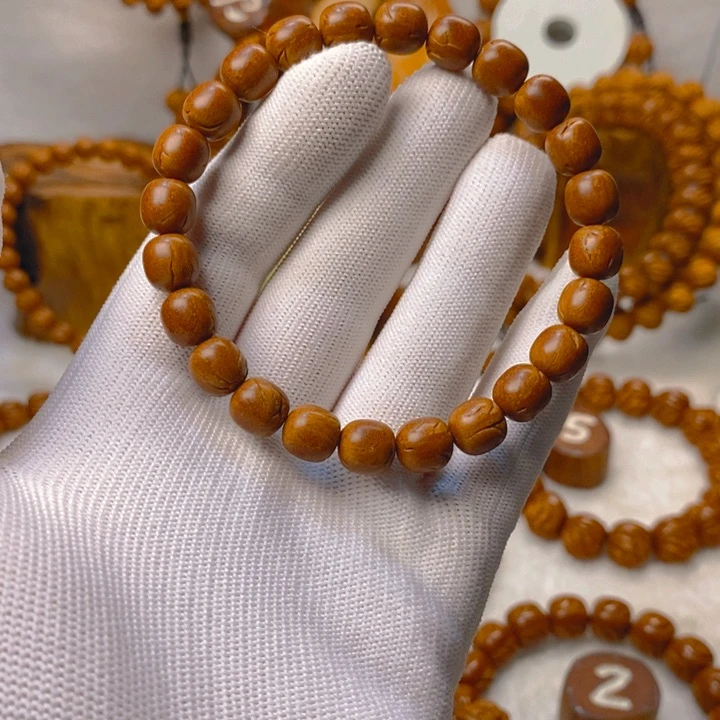 桃核吊坠R**。精品老型