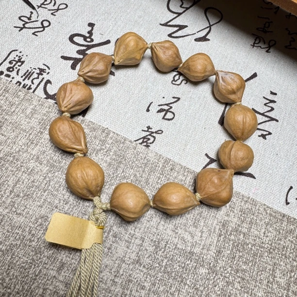 橄榄核异型手串1.8