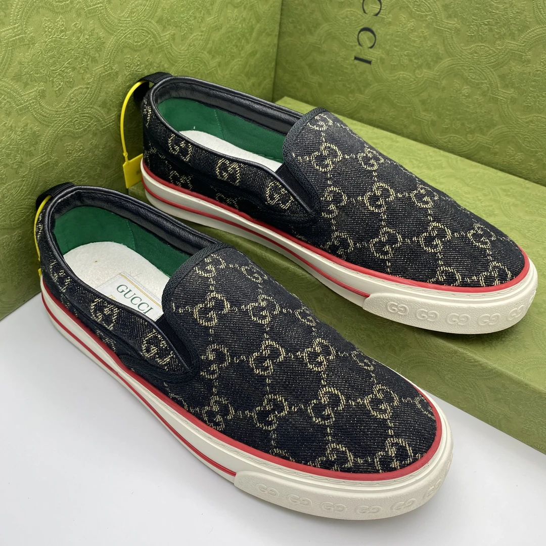 95新 GUCCI/古驰 40.5码/黑金色双G老花帆布1977一脚蹬鞋