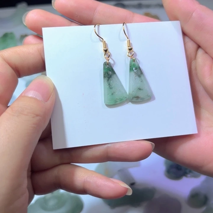 翡翠未镶嵌颈饰天然缅甸翡翠A货耳饰