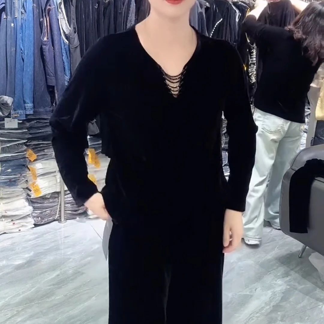 时尚百搭丝绒V领长袖上衣显瘦气质国风设计