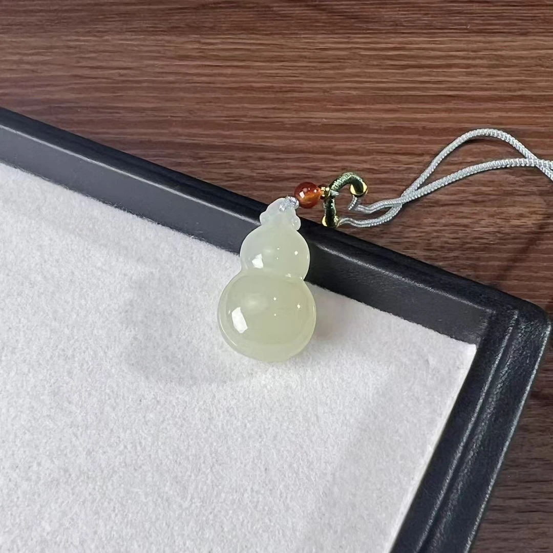 【缺货】和田玉葫芦吊坠多样性发一 31*17*11mm YYZB0033