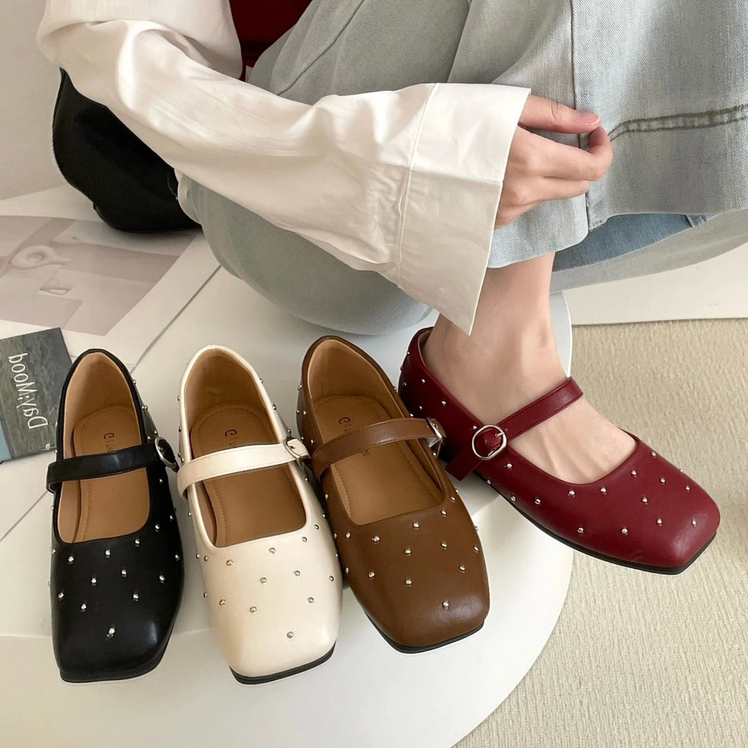 铆钉满天星玛丽珍小皮鞋女2025年春季新款方头浅口单鞋子230-11