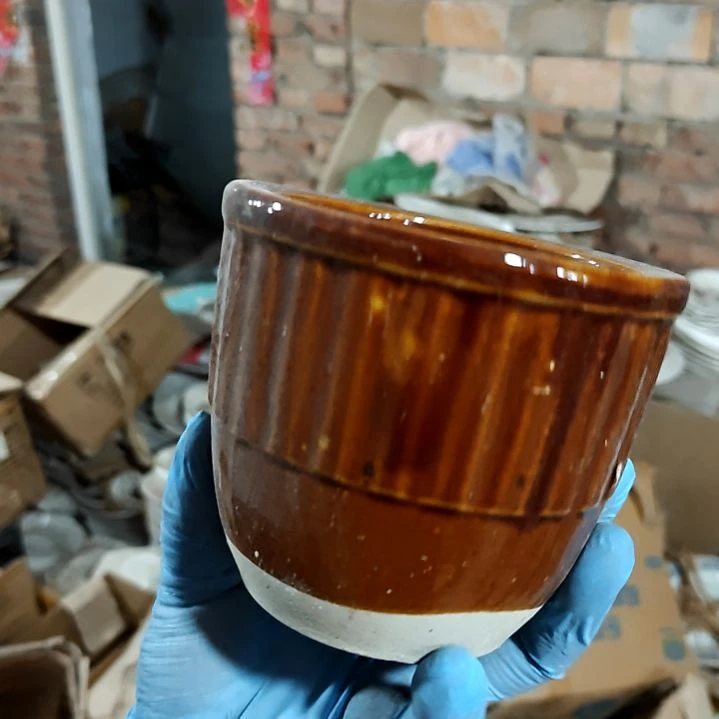 摆件盘子碗茶壶啥都有