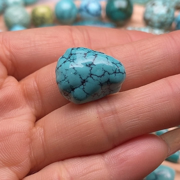 绿松石未镶嵌湖北原矿高瓷无优化绿松石