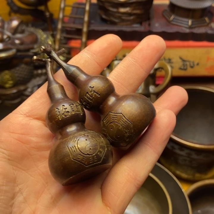 铜器摆件做工精良