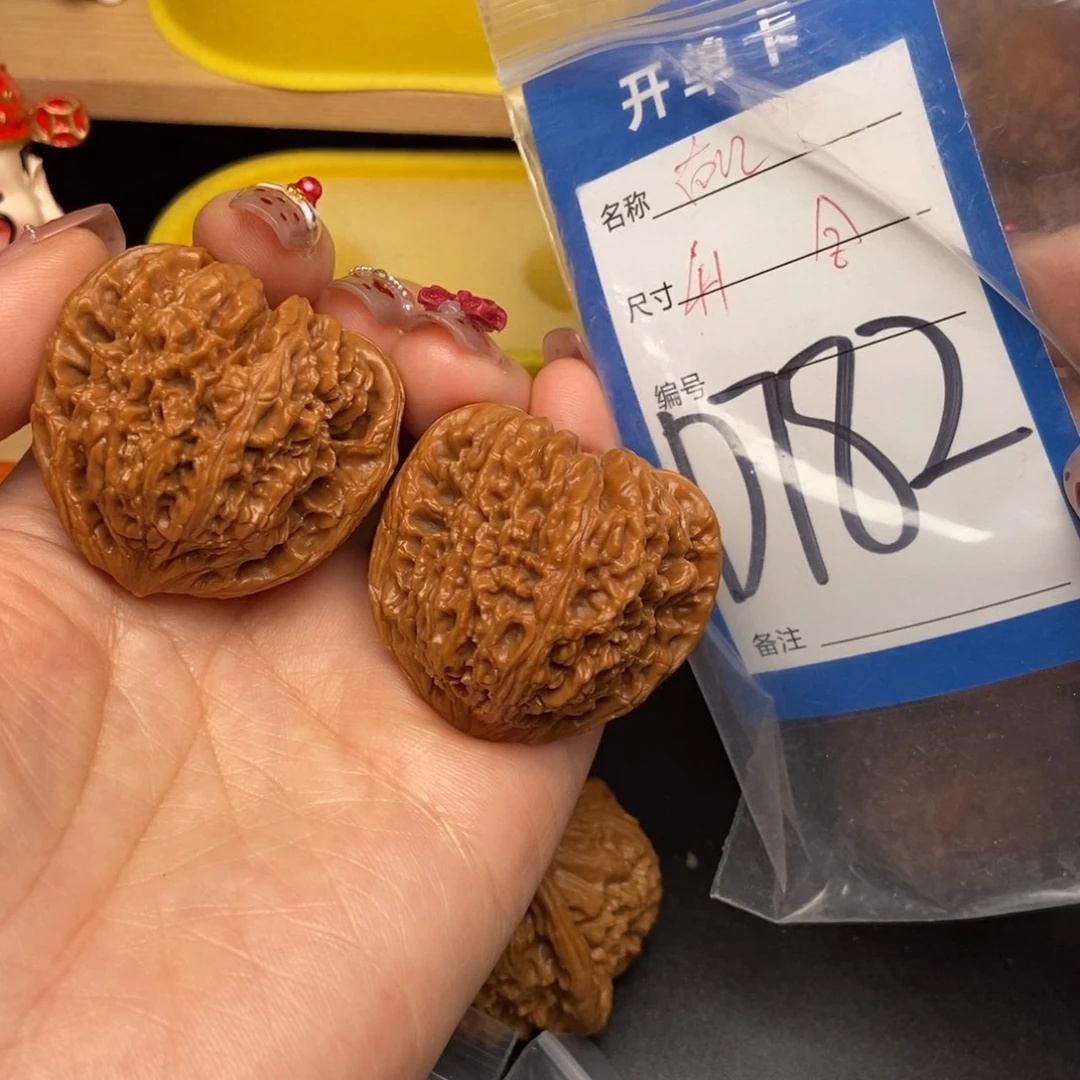 桃核吊坠核桃南疆