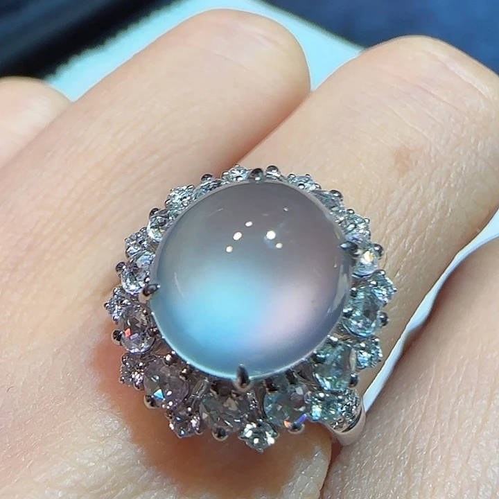 翡翠戒指18K金镶嵌戒指