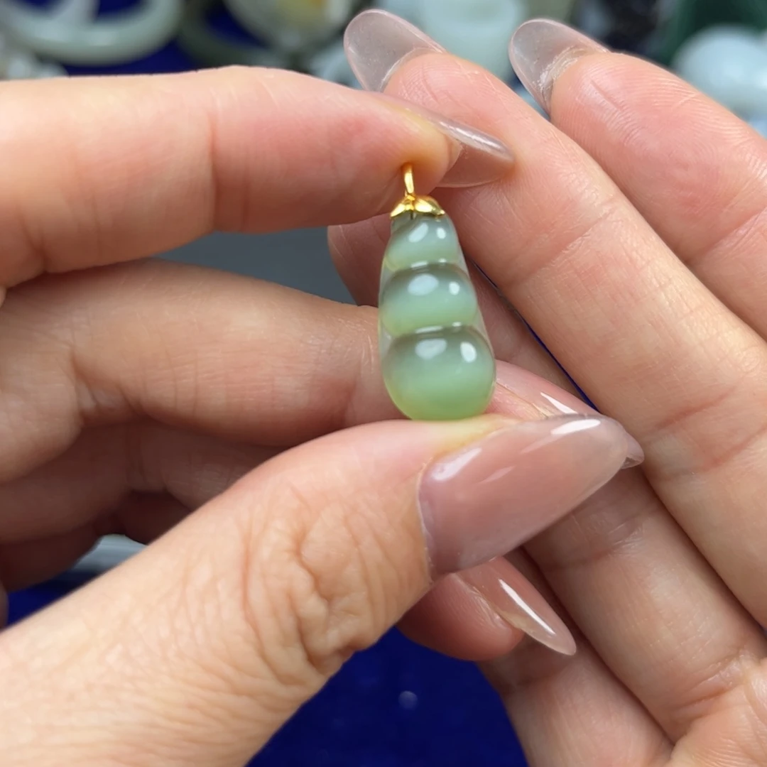 和田玉18K金镶嵌颈饰