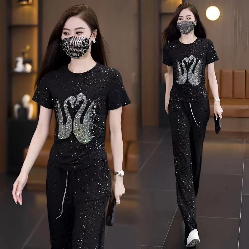 WXQ重工烫钻时尚套装2025夏新款宽松减龄遮肉显瘦洋气黑色两件套