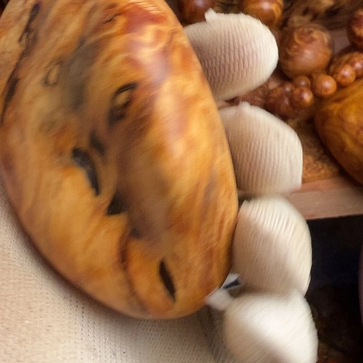 用***9松木（琥珀木）无事牌有裂