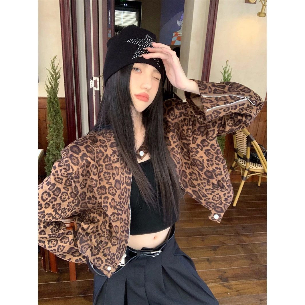洋气衣服女气质秋冬新款小众设计感短款宽松豹纹元素外套立领拉链