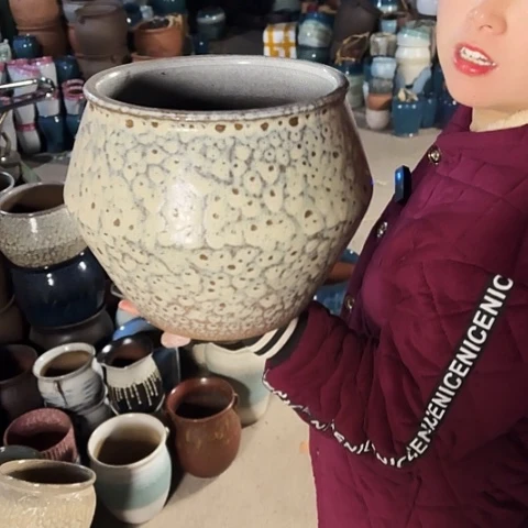 口24高24瑕疵盆子。