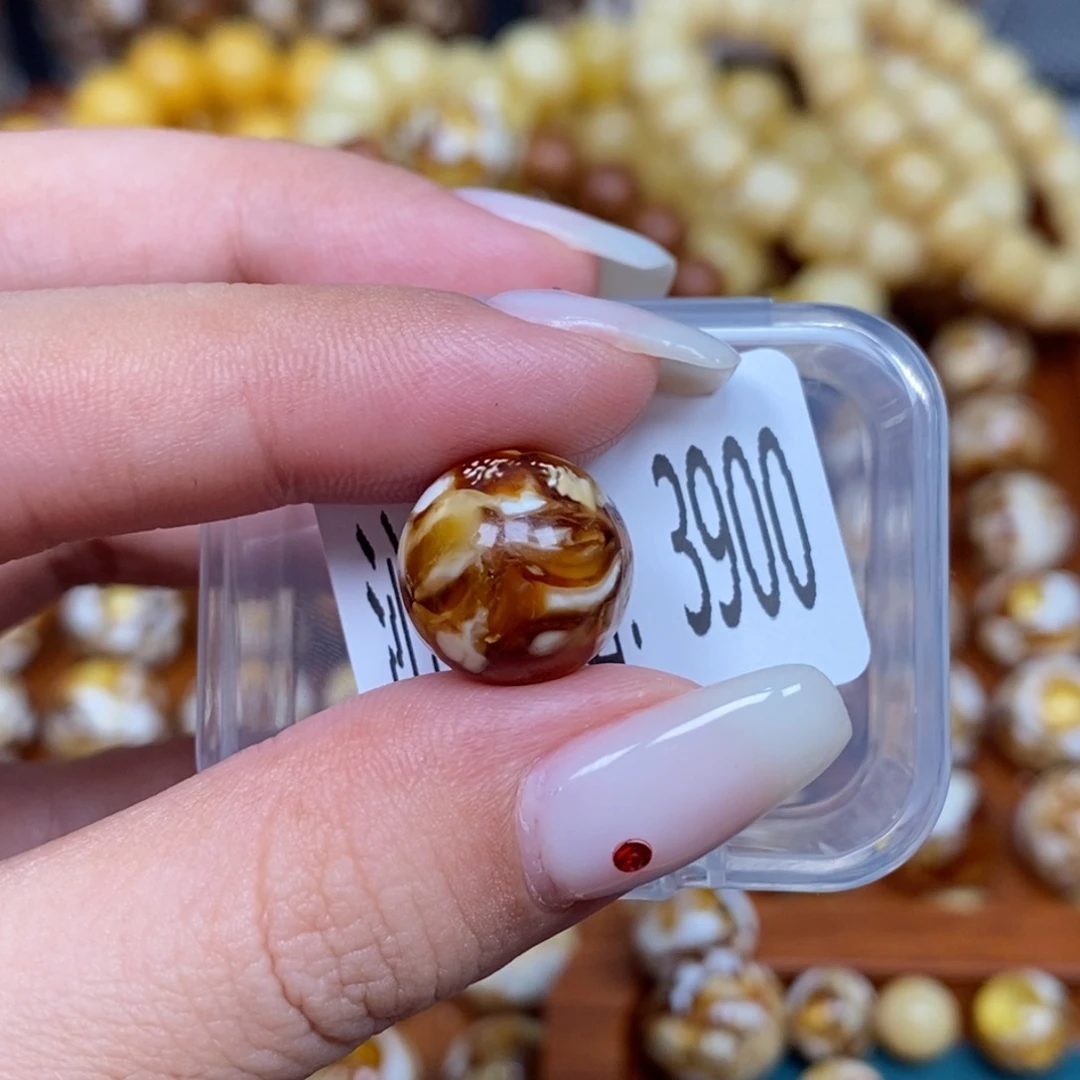 蜜蜡未镶嵌珠宝奇石3900