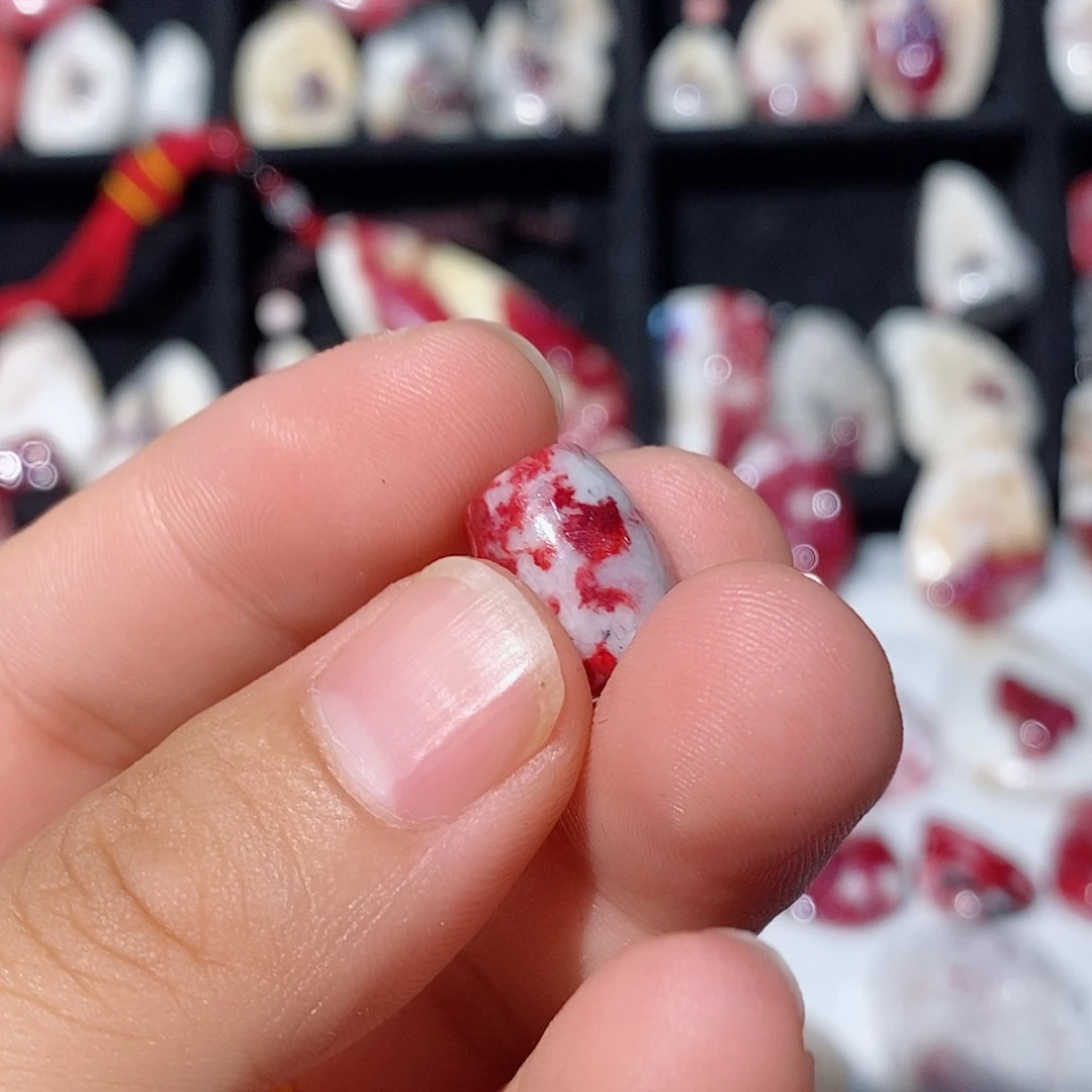 天然辰砂ꪋ****原矿桶珠