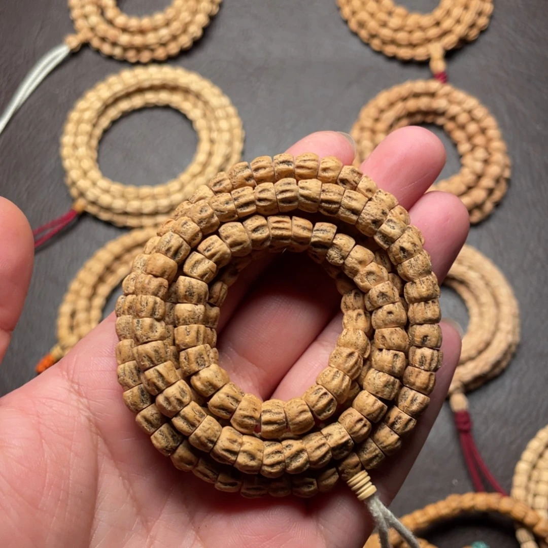 前***肆吊坠柏香籽/百香籽十级福利