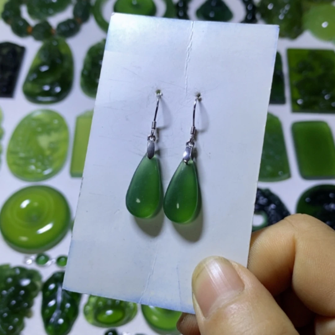 【闪购商品】未镶嵌蛇纹石玉耳环