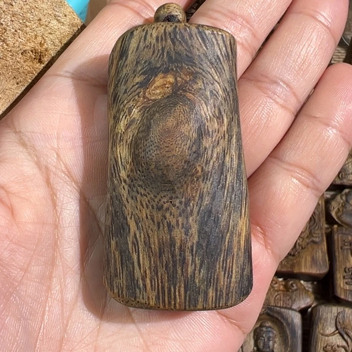 沉香沉香碎屑绿棋楠沉香牌15.7克