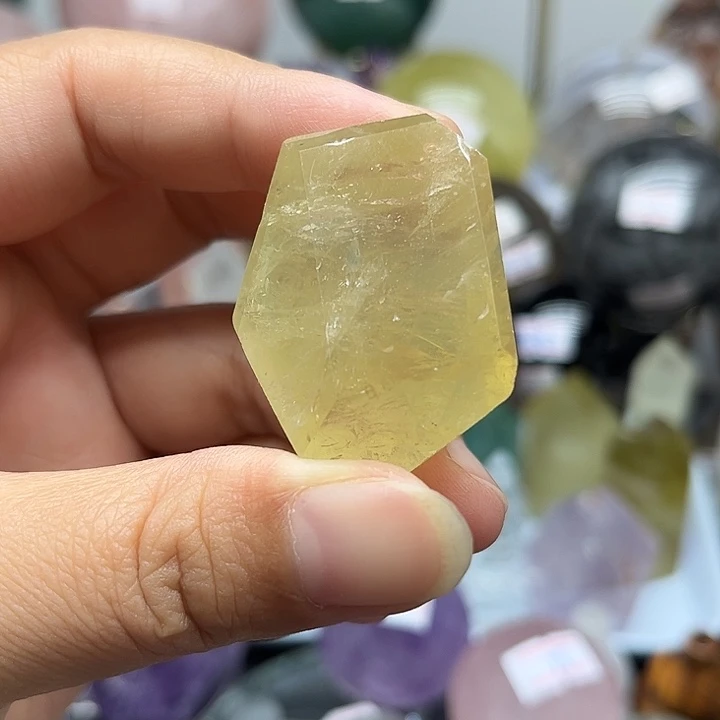 未镶嵌珠宝半成品水晶35克黄水晶随形