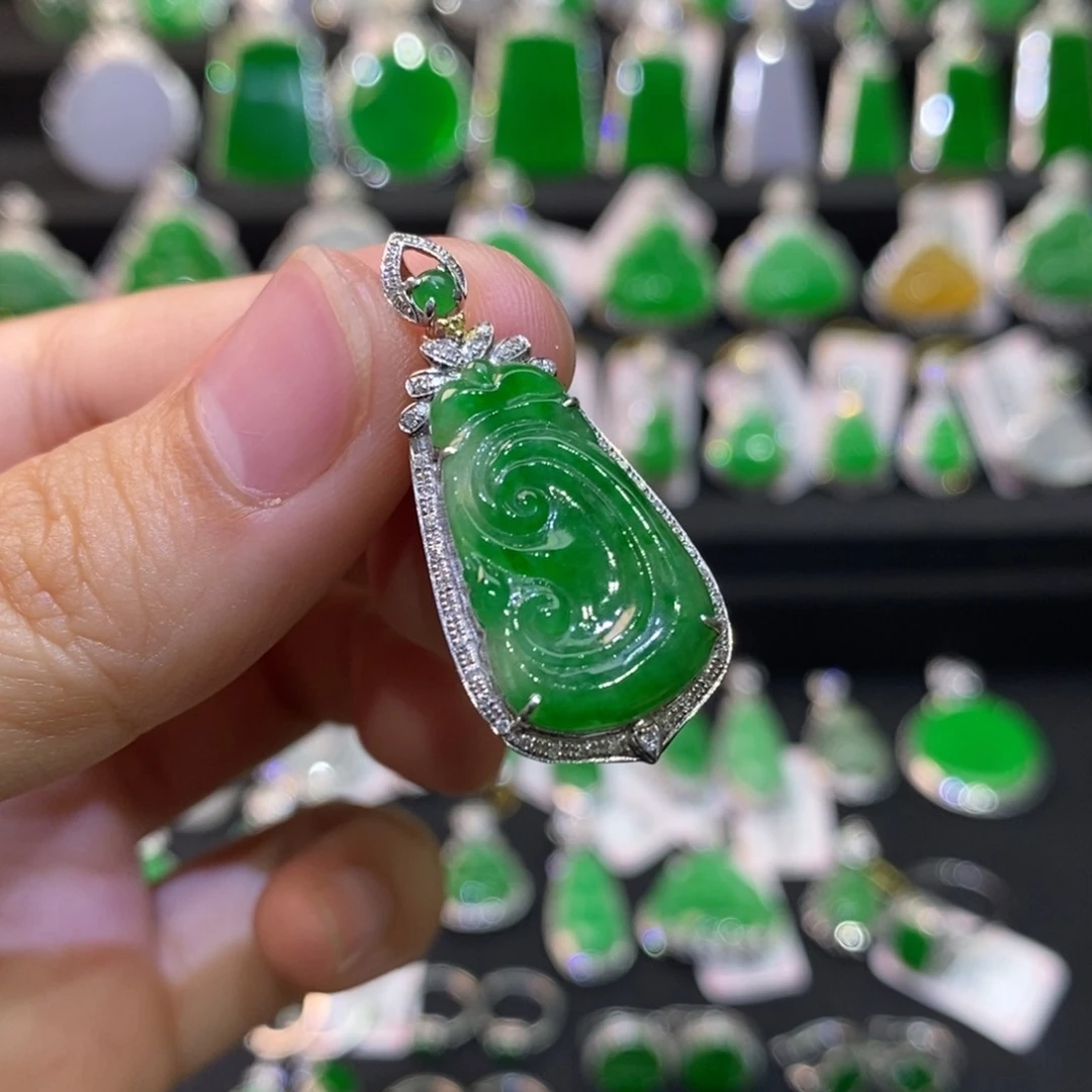 翡翠18K金镶嵌吊坠(不含链)