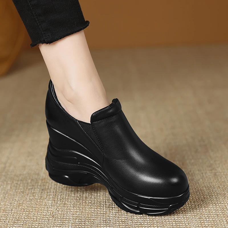 真皮懒人松糕鞋9.5cm坡跟厚底一脚蹬百搭小皮鞋深口圆头高跟单鞋