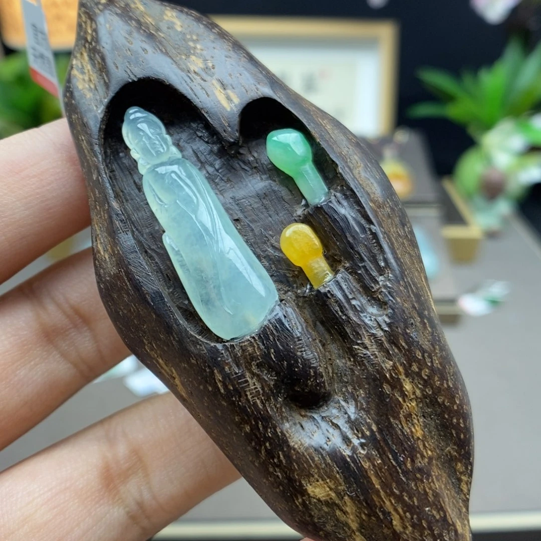 翡翠未镶嵌颈饰吊坠73