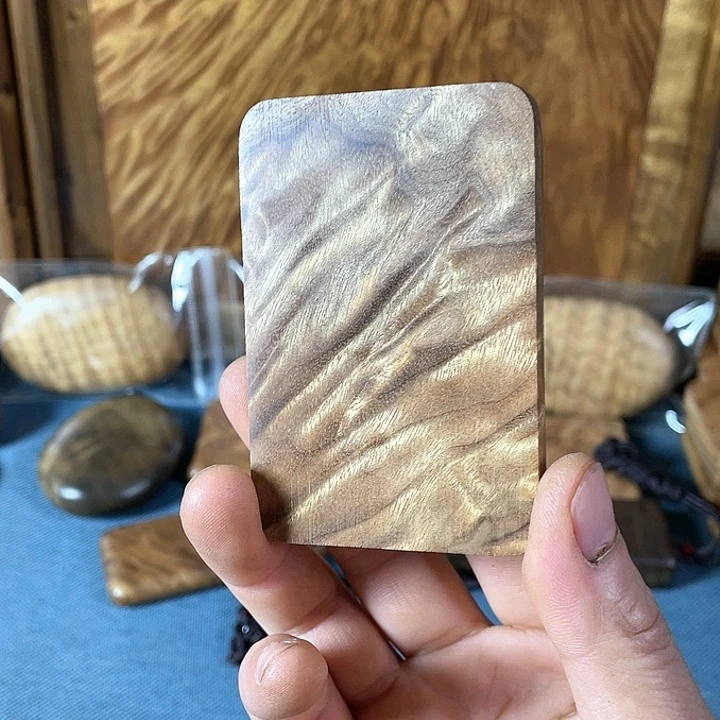 【闪购商品】道*金丝楠木无事牌手把件