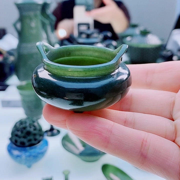 和田玉（青玉）未镶嵌把件