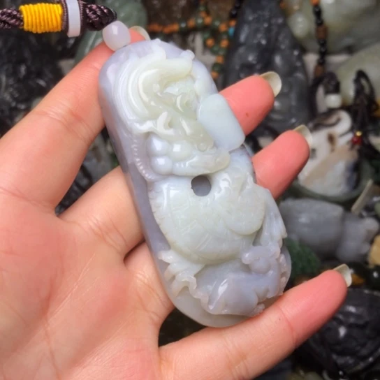 和田玉未镶嵌把件