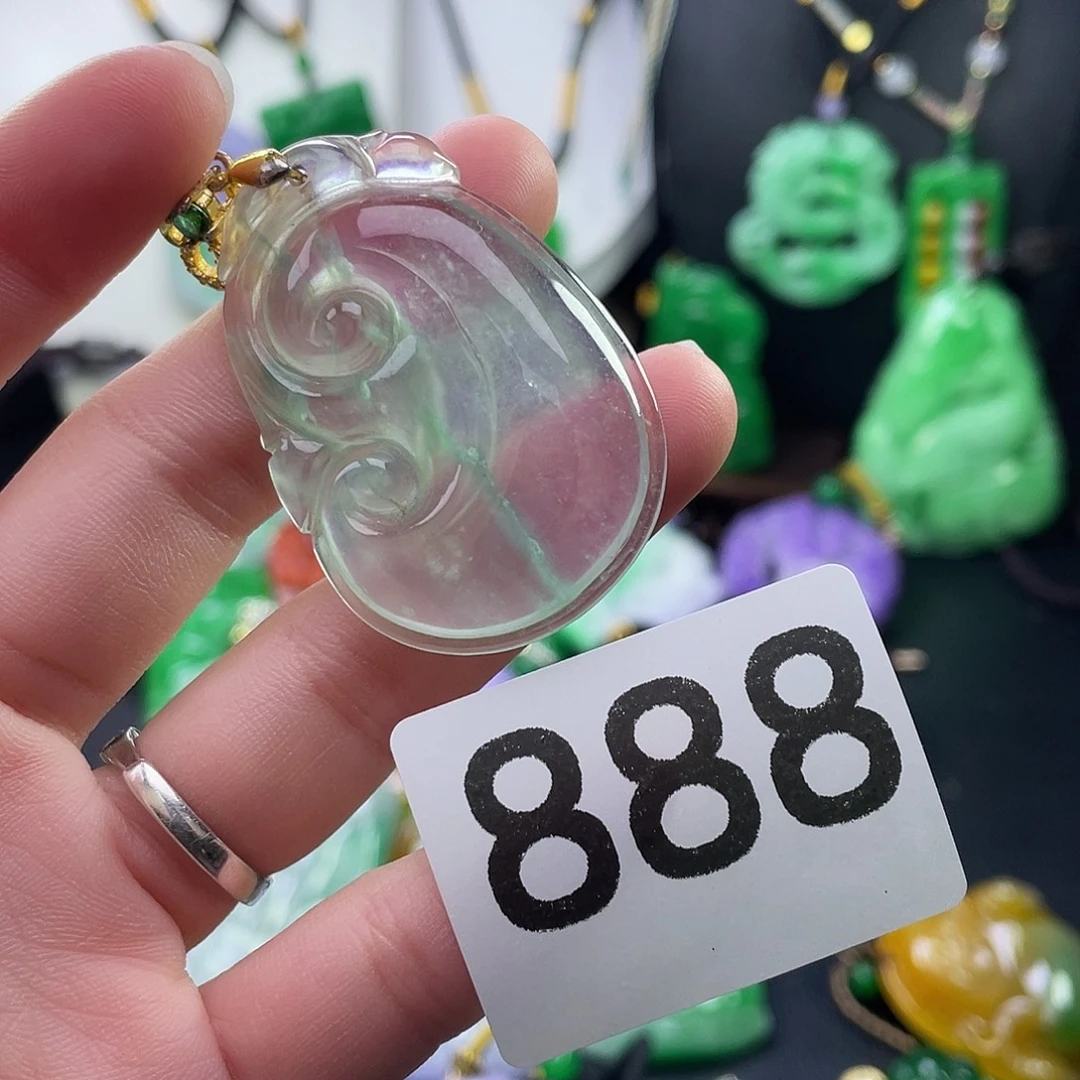 翡翠未镶嵌吊坠(赠链)