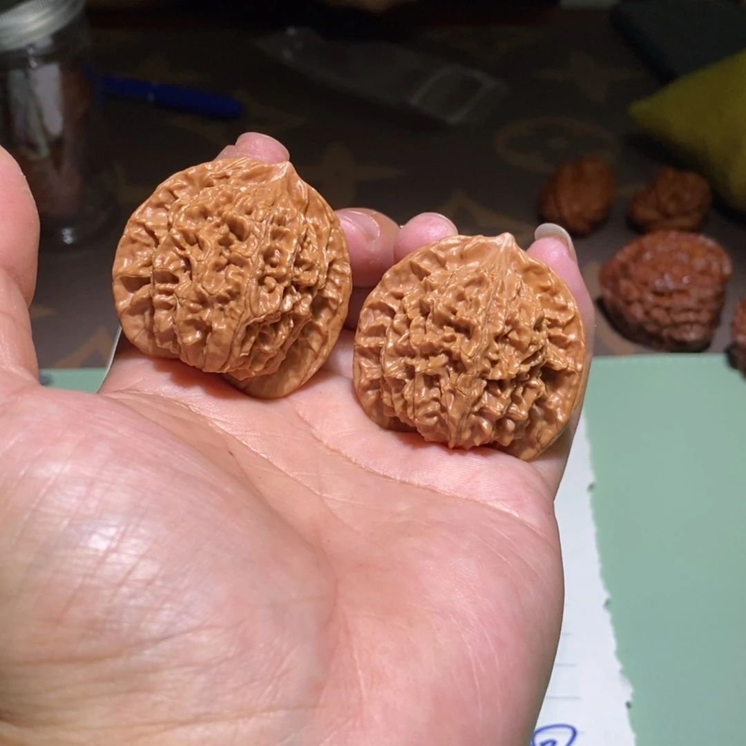 文玩核桃吊坠42尺全品盘龙纹