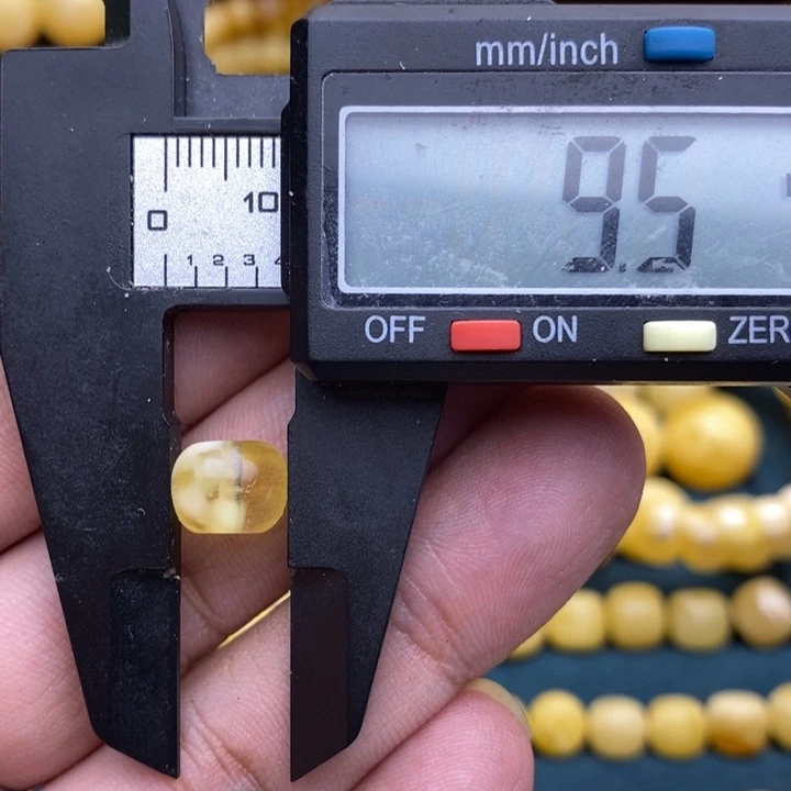 琥珀未镶嵌裸石53号9.5*7.5微瑕