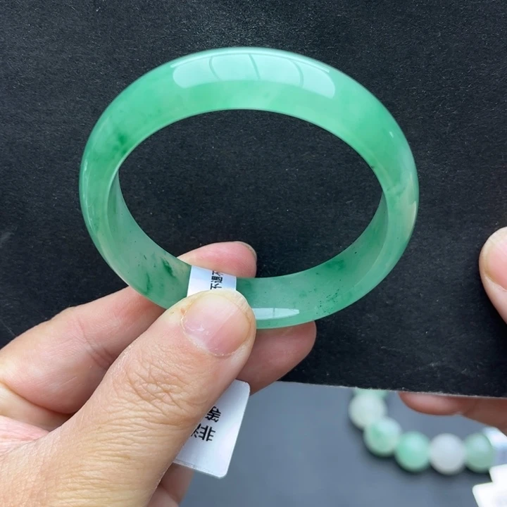 石英质玉未镶嵌手镯51