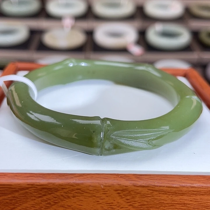 和田玉未镶嵌手镯（新疆若羌）