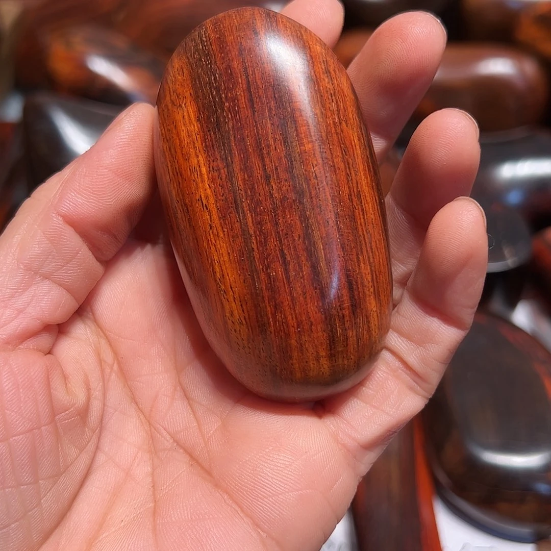 交趾黄檀（大红酸枝）鸿*