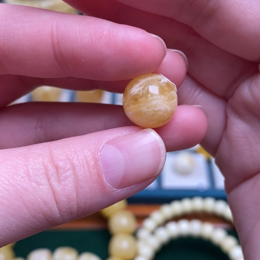 蜜蜡未镶嵌珠宝奇石12.8