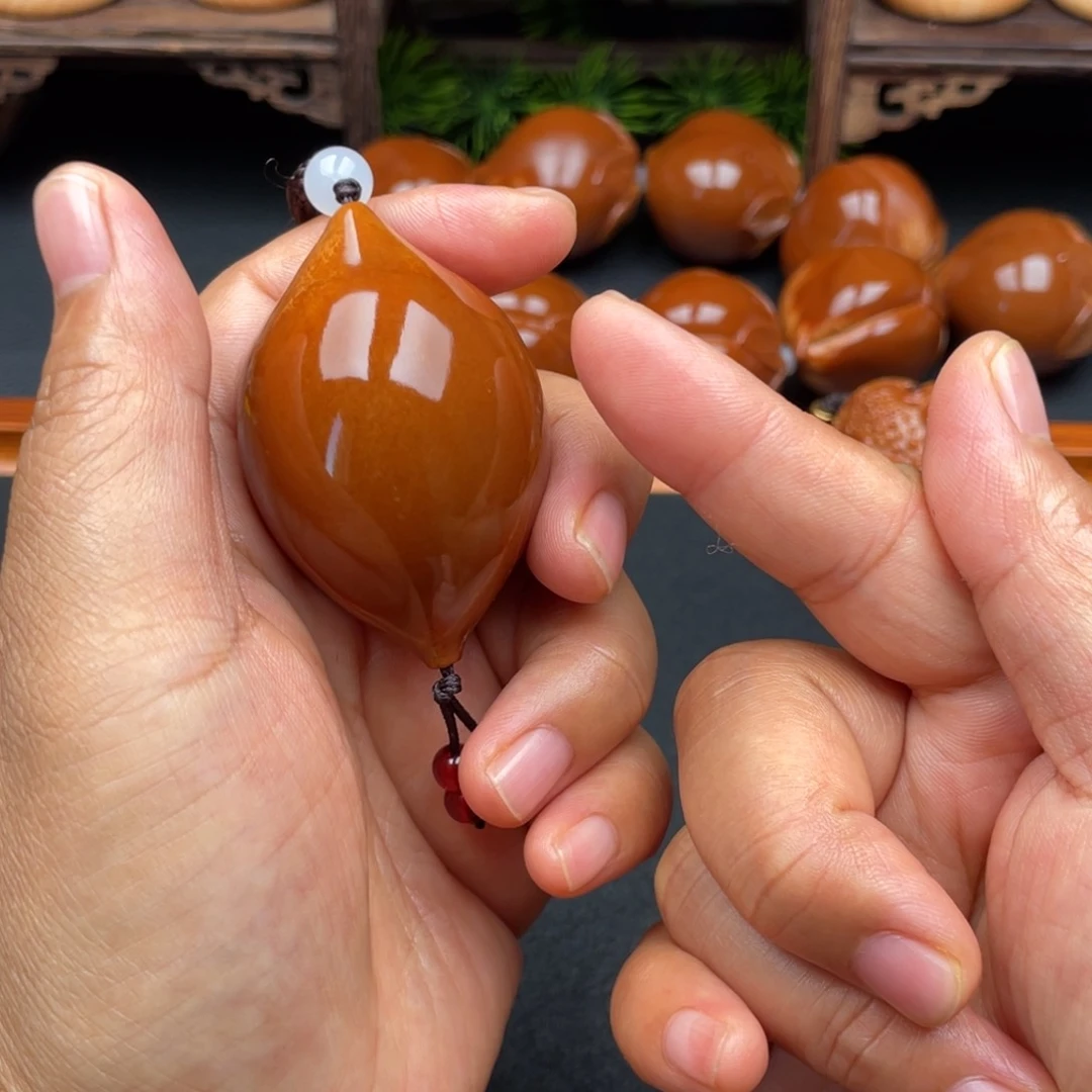 橄榄核吊坠一线天37穿配