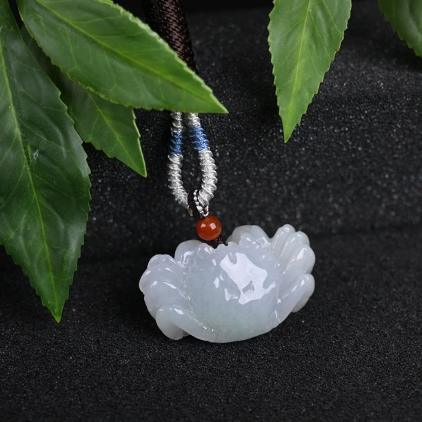 天然翡翠螃蟹挂件 八方来财（YW9413）