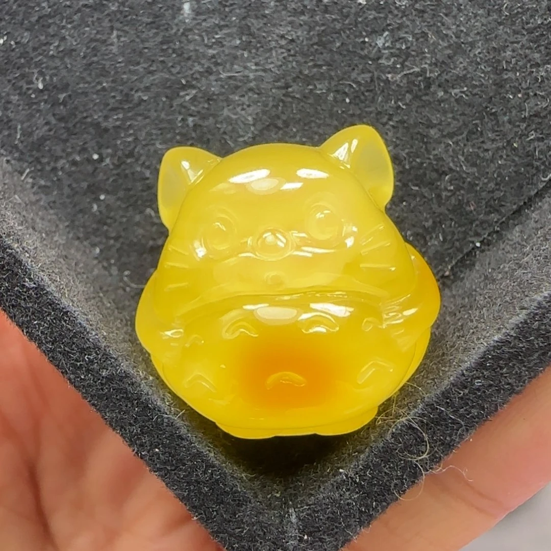 未镶嵌琥珀裸石琥珀