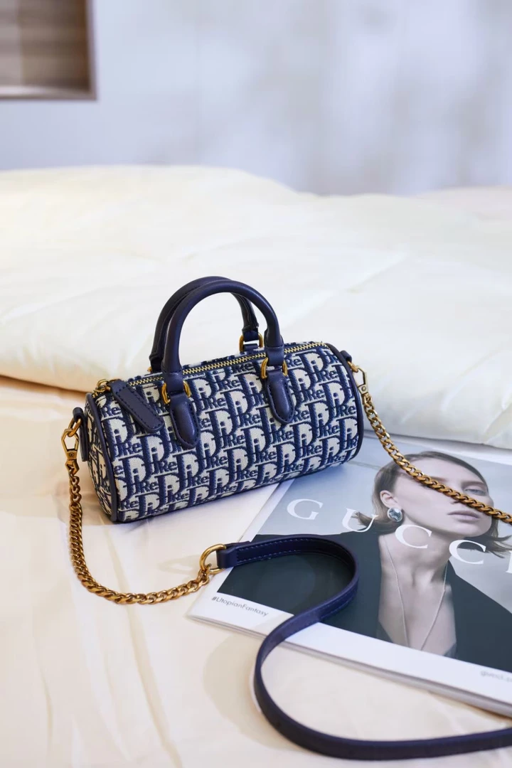 【女神包柜】Djre轻奢牛仔品牌女包原创设计师款蓝色时尚圆筒包小众