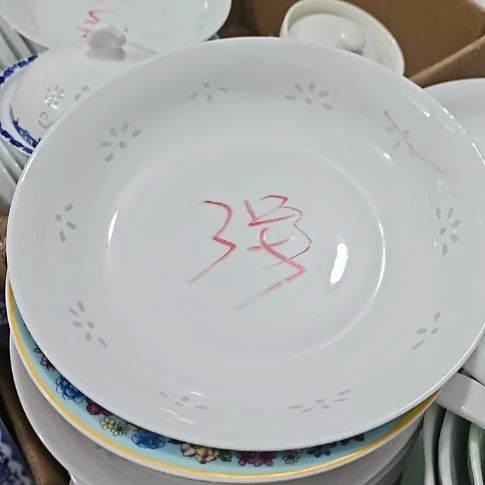 瓷玲珑白色8寸盘6个微瑕疵