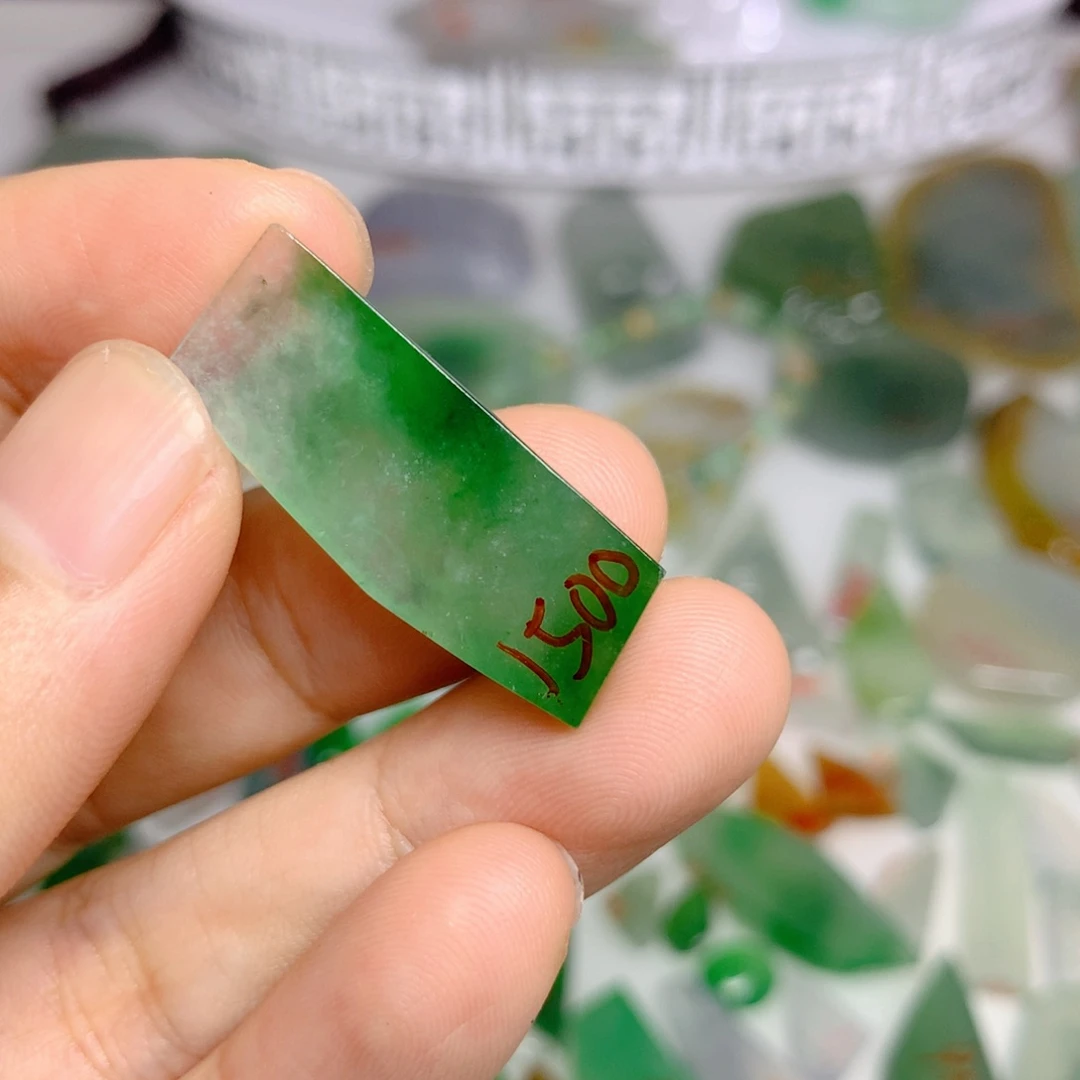 定制翡翠未镶嵌天然翡翠定制