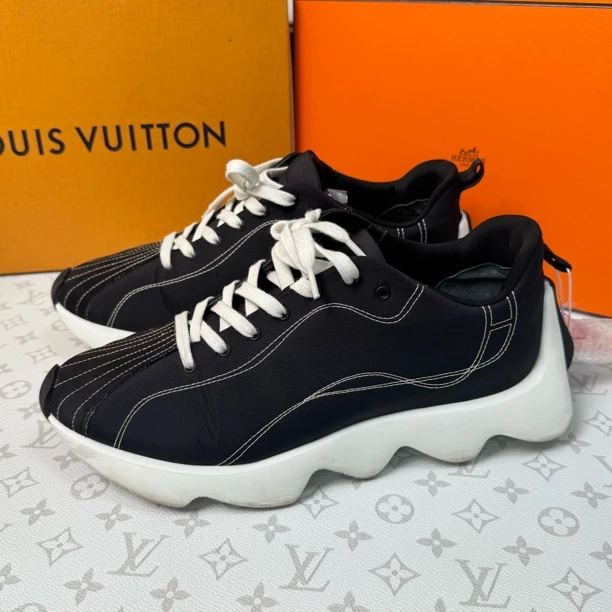 99新 Hermes/爱马仕 Enhol波浪休闲鞋40.5码