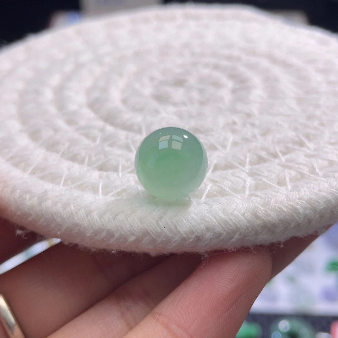 散珠翡翠特色冰绿圆珠卡12mm
