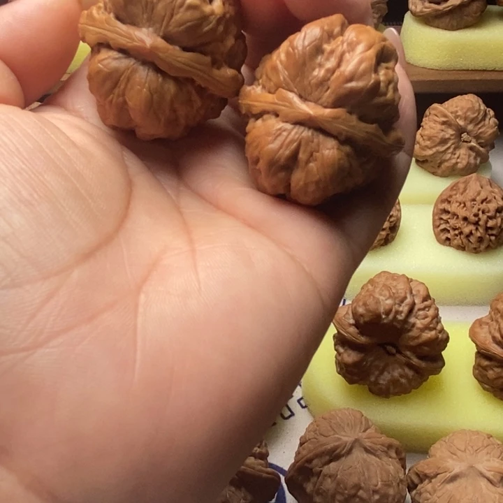 大叶紫檀（黑酸枝木类）文玩核桃三角蛙34尺